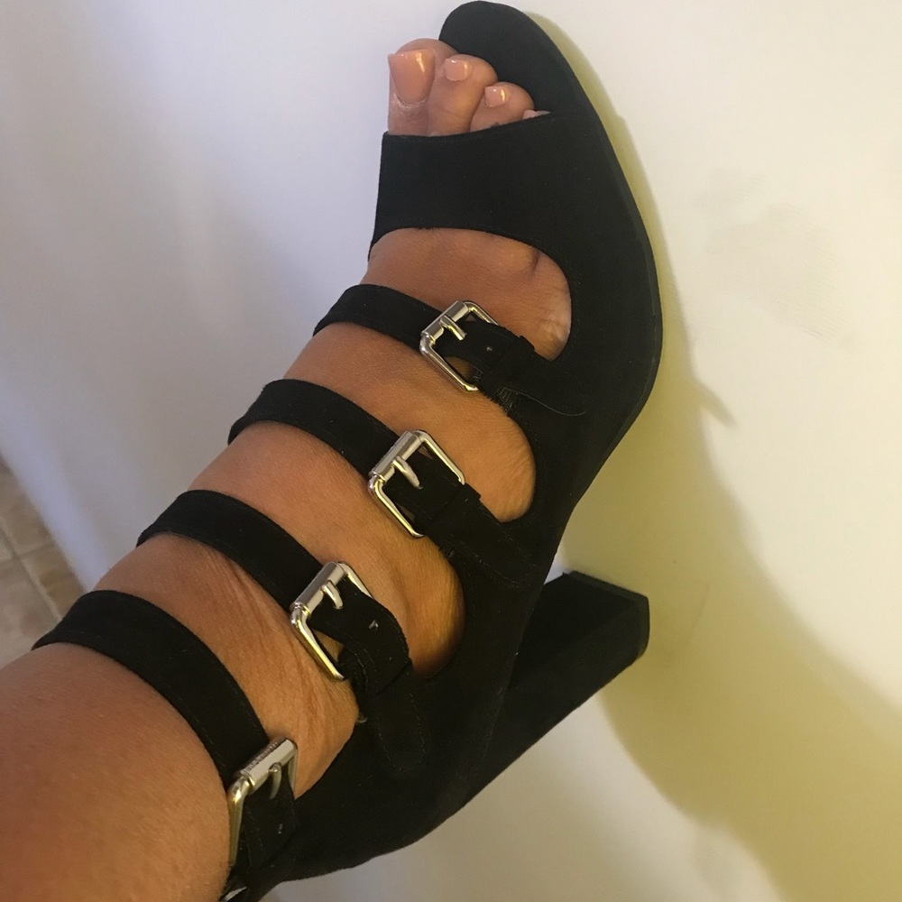 Heels - Picture 2 of 2